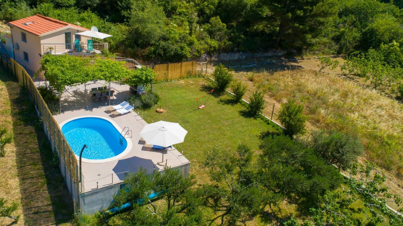 Holiday Home Rupotina With A Large Yard, Pool And A Beautiful View Solin Zewnętrze zdjęcie