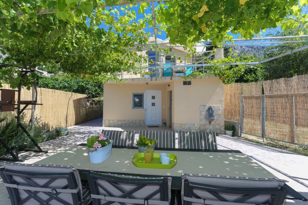 Holiday Home Rupotina With A Large Yard, Pool And A Beautiful View Solin Zewnętrze zdjęcie